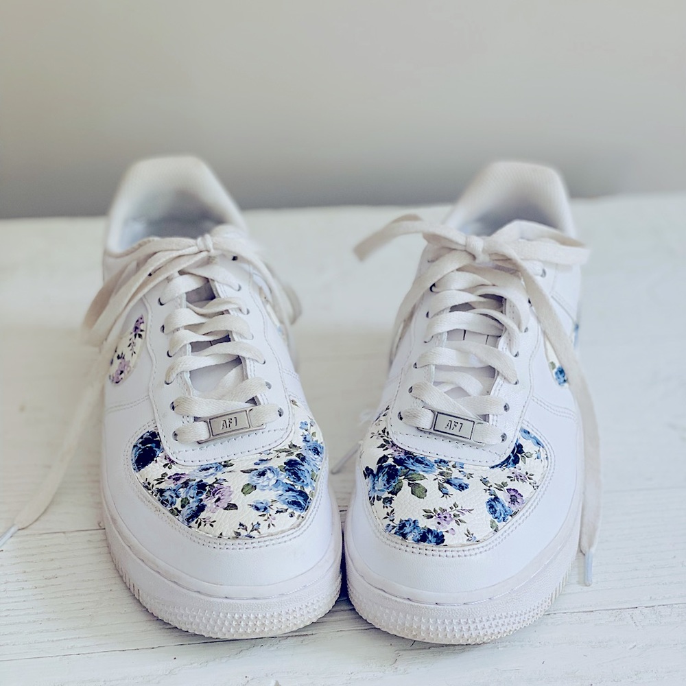 Custom flowers *Nike Air* Air Force 1 * size 6